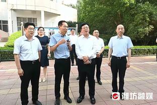 电讯报：纽卡有意阿马杜-奥纳纳，想以先租后买的形式签下他